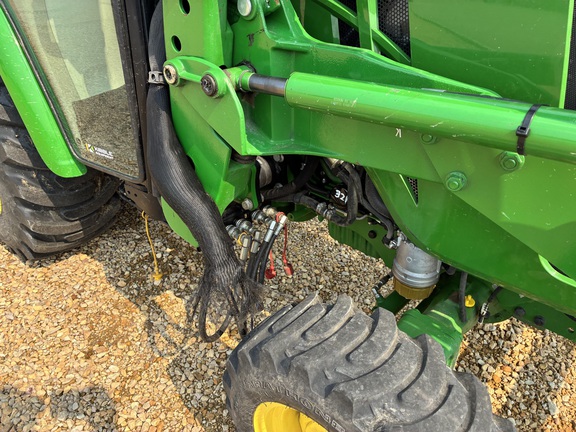 2022 John Deere 3046R - Photo25