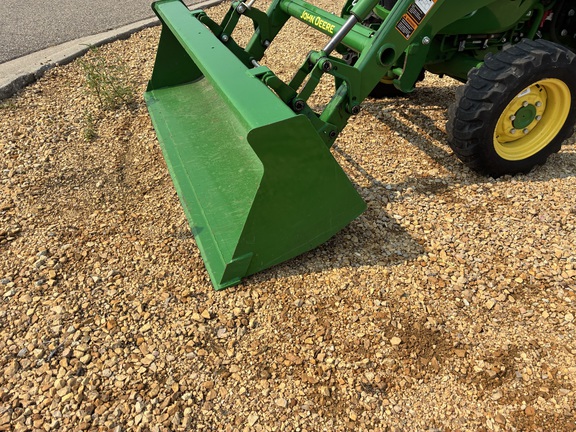 2022 John Deere 3046R - Photo32