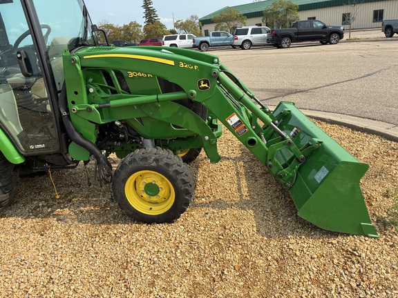 2022 John Deere 3046R - Photo35