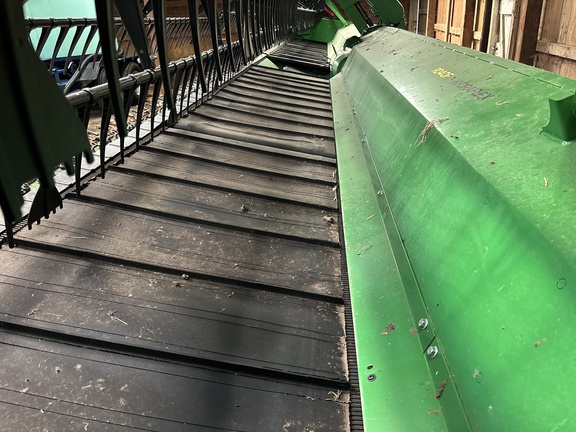 Used 2022 John Deere RD40F Combine Platforms at Koenig Equipment in Urbana, OH - Photo3