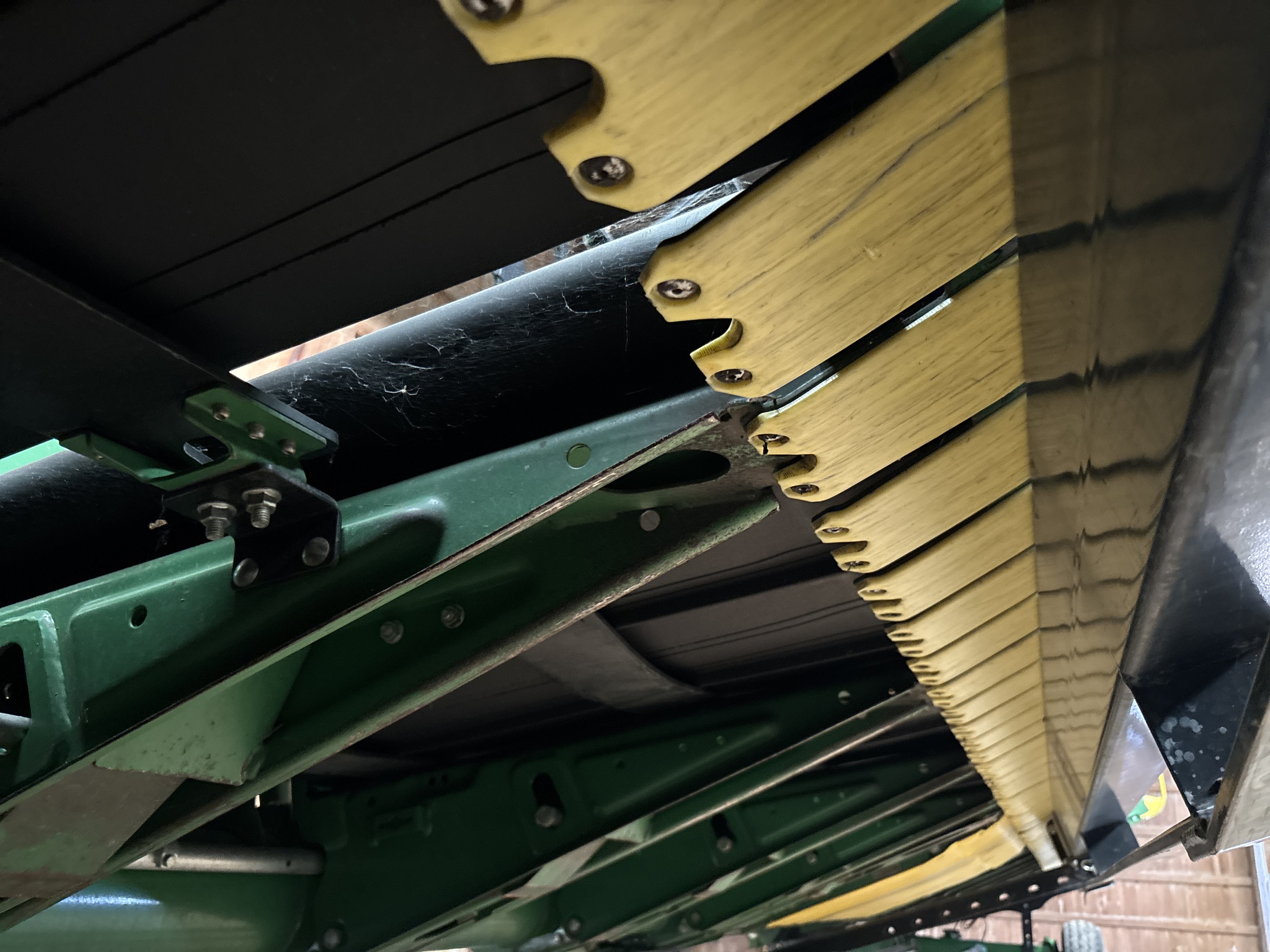 Used 2022 John Deere RD40F Combine Platforms at Koenig Equipment in Urbana, OH - PhotoXL5