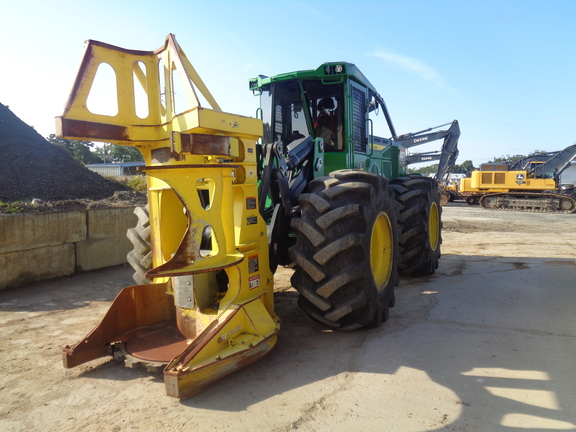 2025 John Deere 843L II