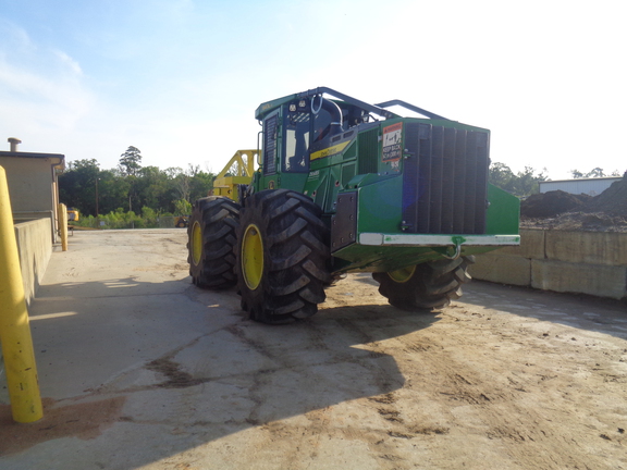 2025 John Deere 843L II