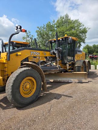 2016 John Deere 770G
