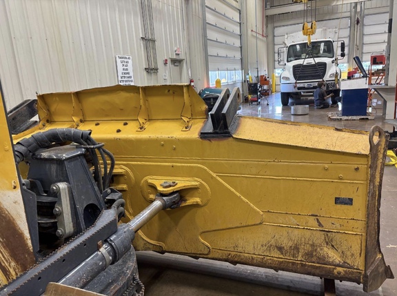 2021 John Deere 750L