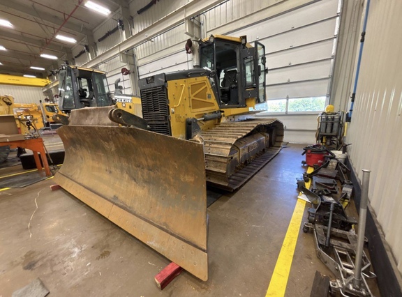2021 John Deere 750L