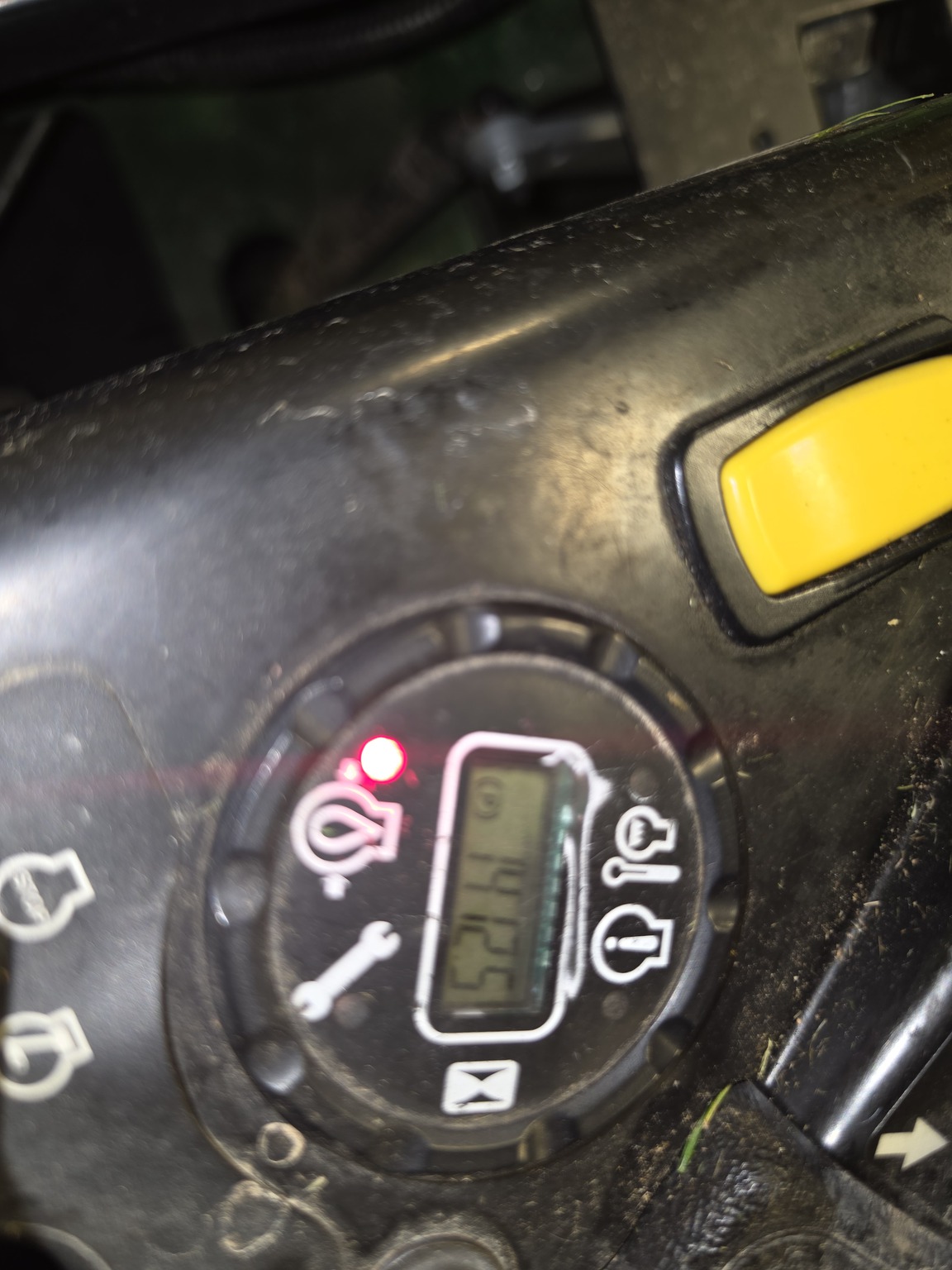 Used 2020 John Deere Z930M Zero Turn Mowers at Koenig Equipment in Richmond, IN - PhotoXL4
