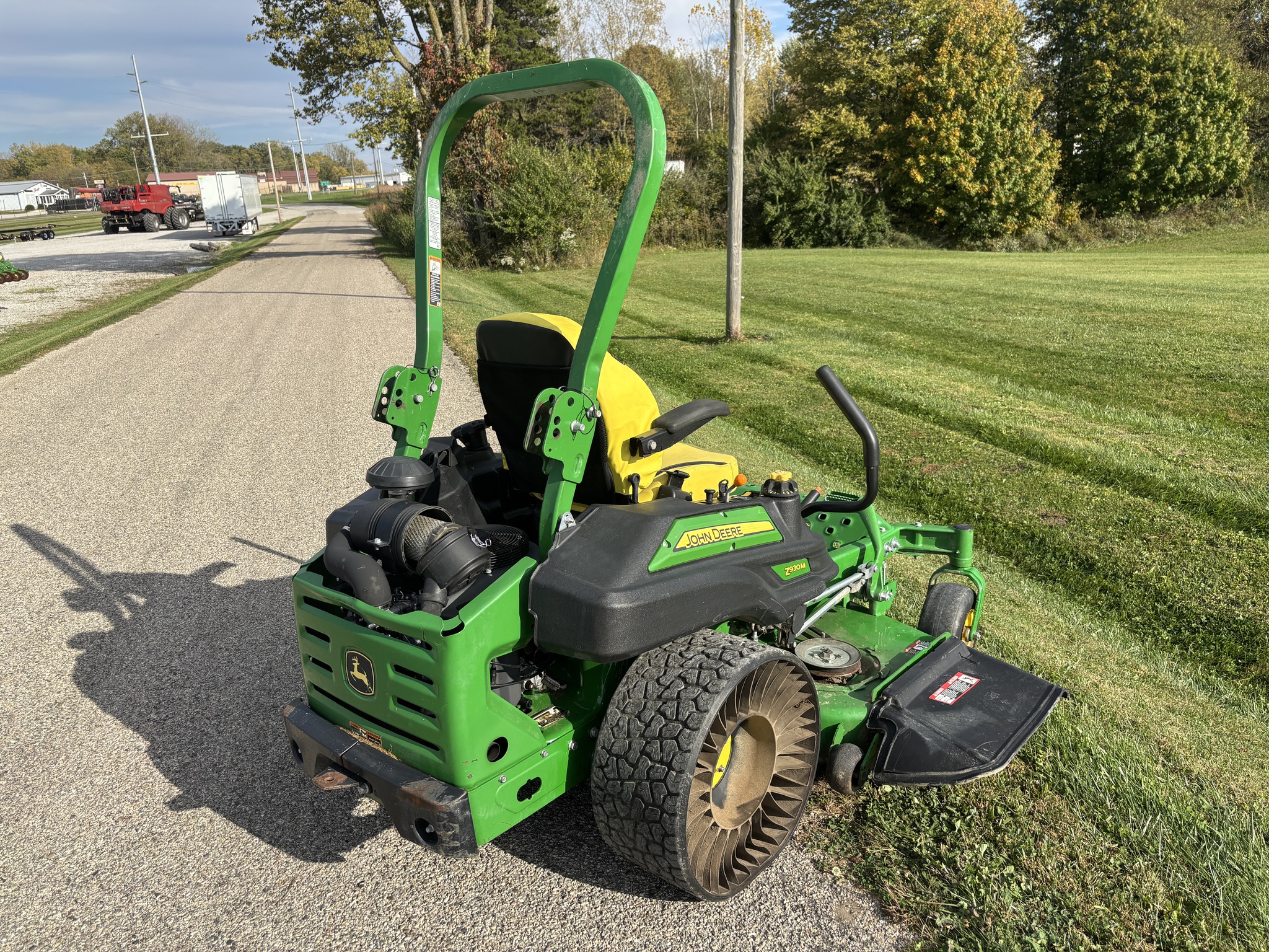 Used 2020 John Deere Z930M Zero Turn Mowers at Koenig Equipment in Richmond, IN - PhotoXL3