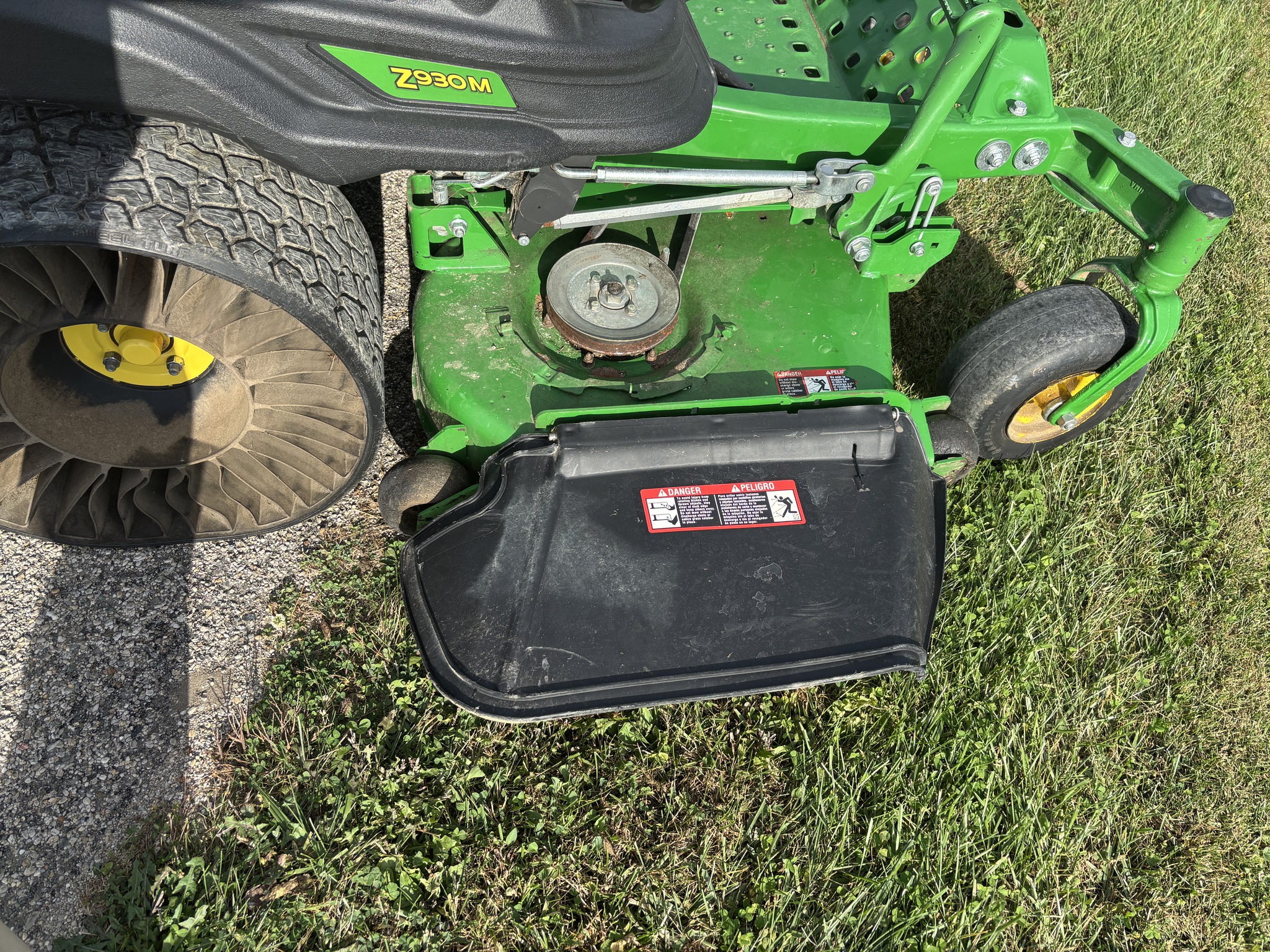 Used 2020 John Deere Z930M Zero Turn Mowers at Koenig Equipment in Richmond, IN - PhotoXL7