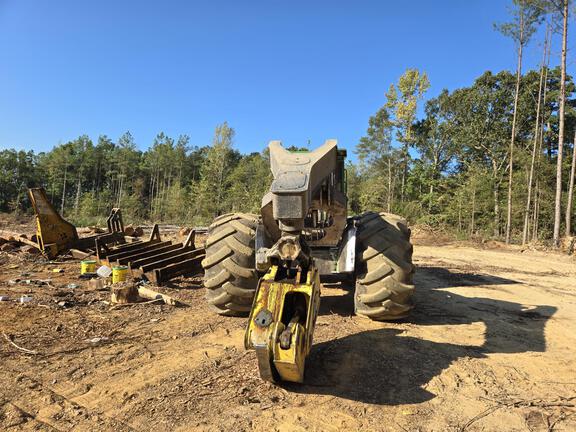 2023 John Deere 648L-II