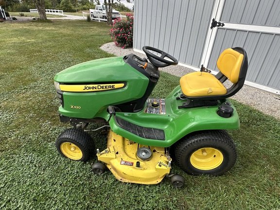 Photo of 2012 John Deere X320