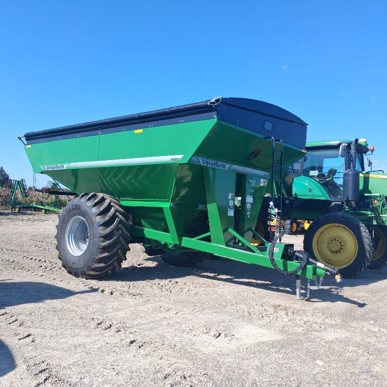 2026 Unverferth 1060 Grain Carts