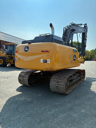 2023 John Deere 160G LC