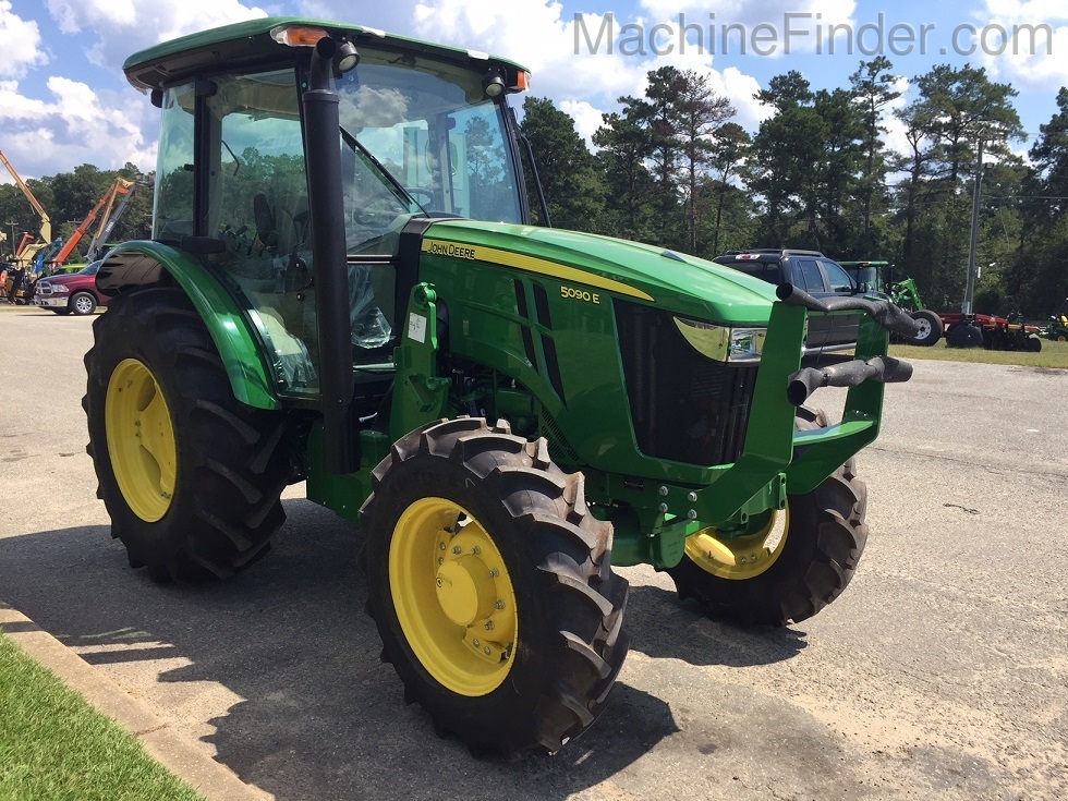 2021 John Deere 5090E Image 4