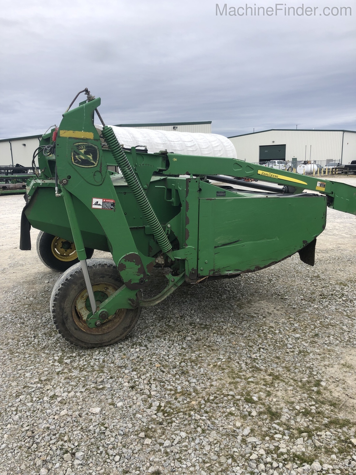 2008 John Deere 630 Image 6