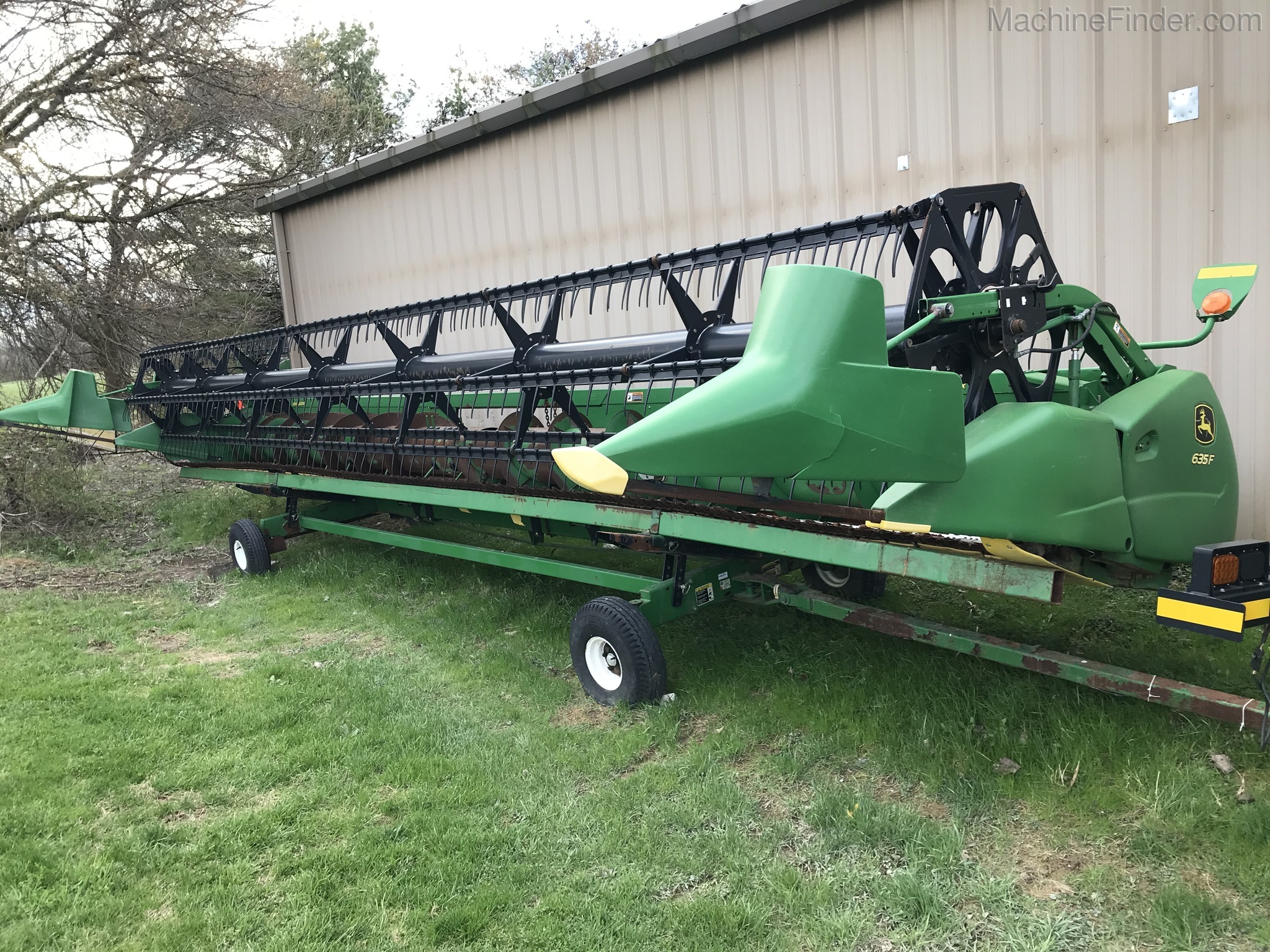 2010 John Deere 635F Image 1