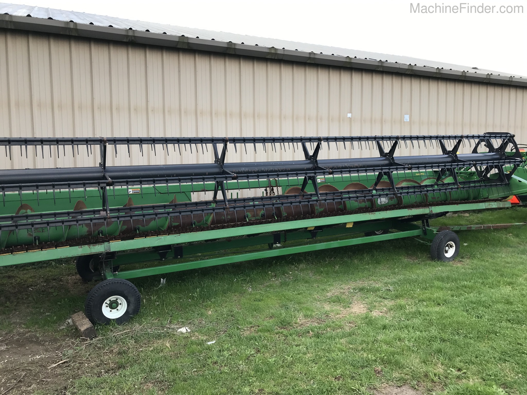 2010 John Deere 635F Image 2