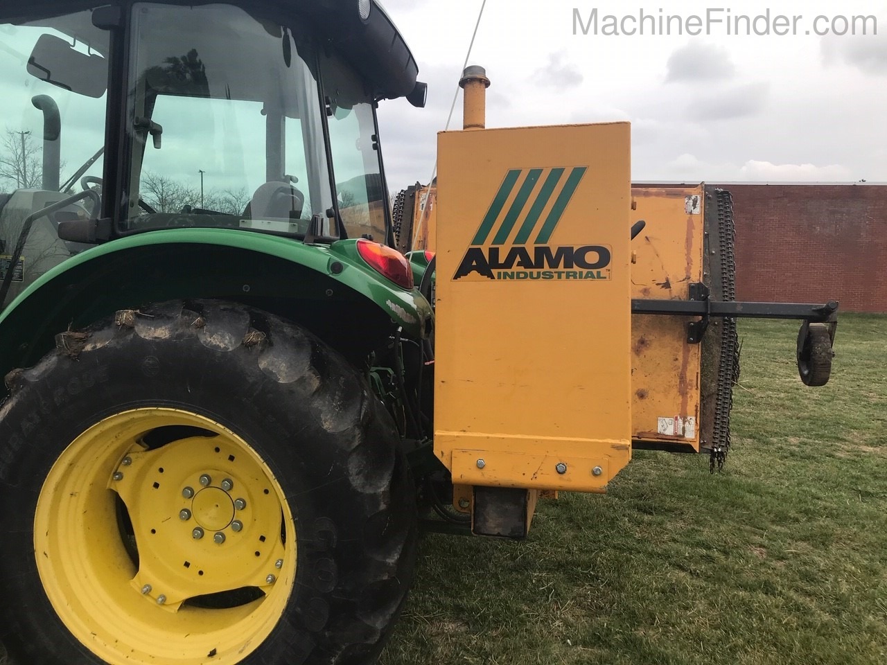 2014 John Deere 5085E Image 6