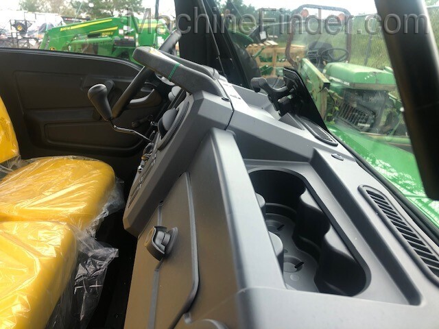 2020 John Deere XUV865M HVAC Diesel Image 12