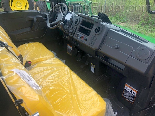 2020 John Deere XUV865M HVAC Diesel Image 10