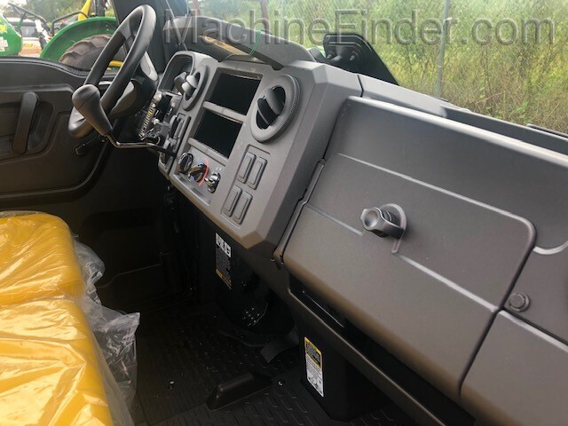 2020 John Deere XUV865M HVAC Diesel Image 11