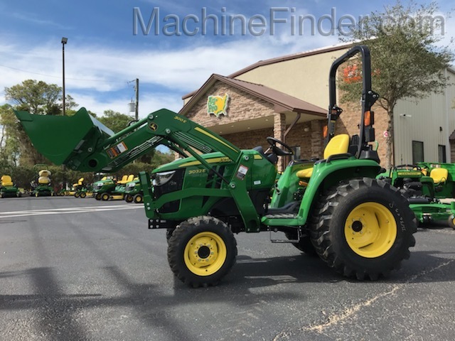2021 John Deere 3032E Image 1