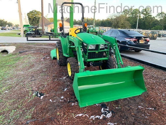 2020 John Deere 3038E Image 3