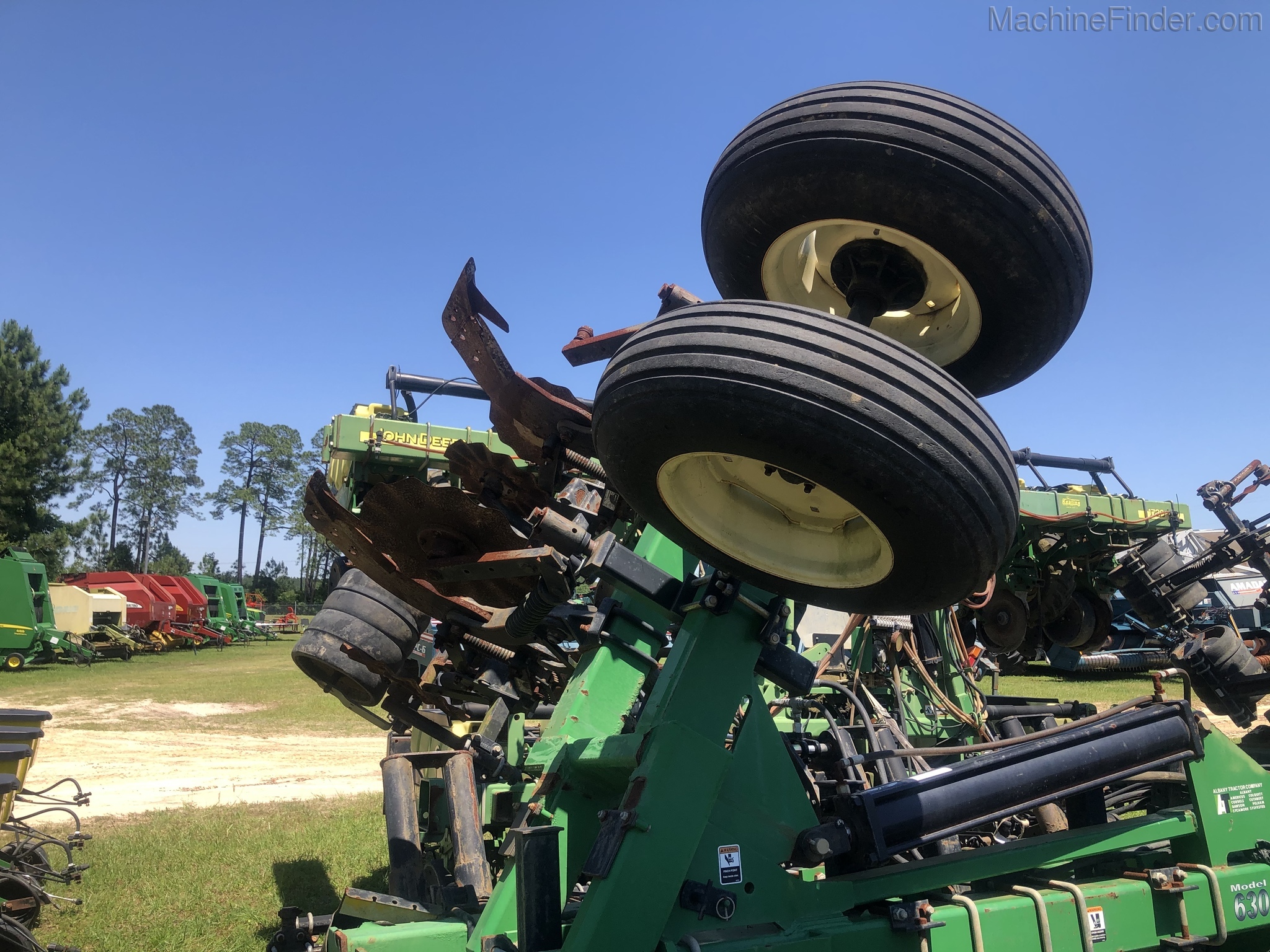 2010 John Deere 1720 Image 3