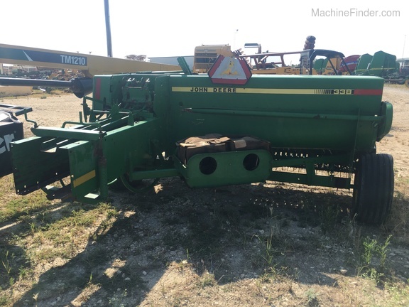 John Deere 338 Image 5