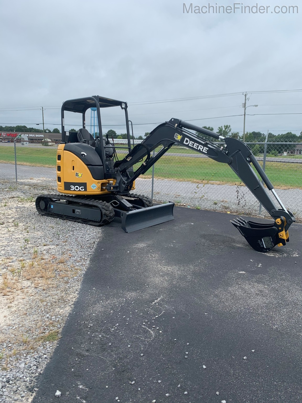 2018 John Deere 30G Image 1
