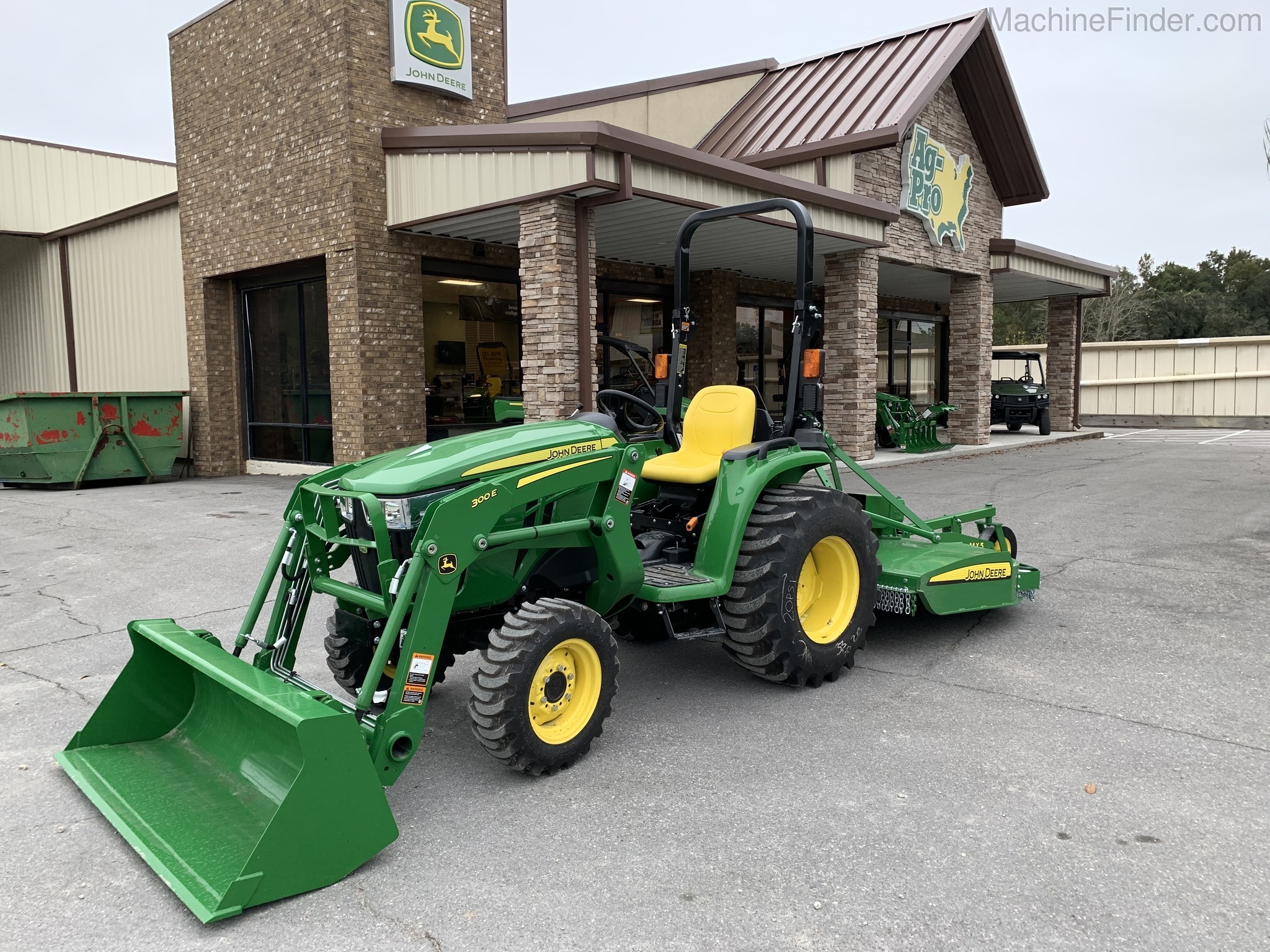 2020 John Deere 3038E Image 1