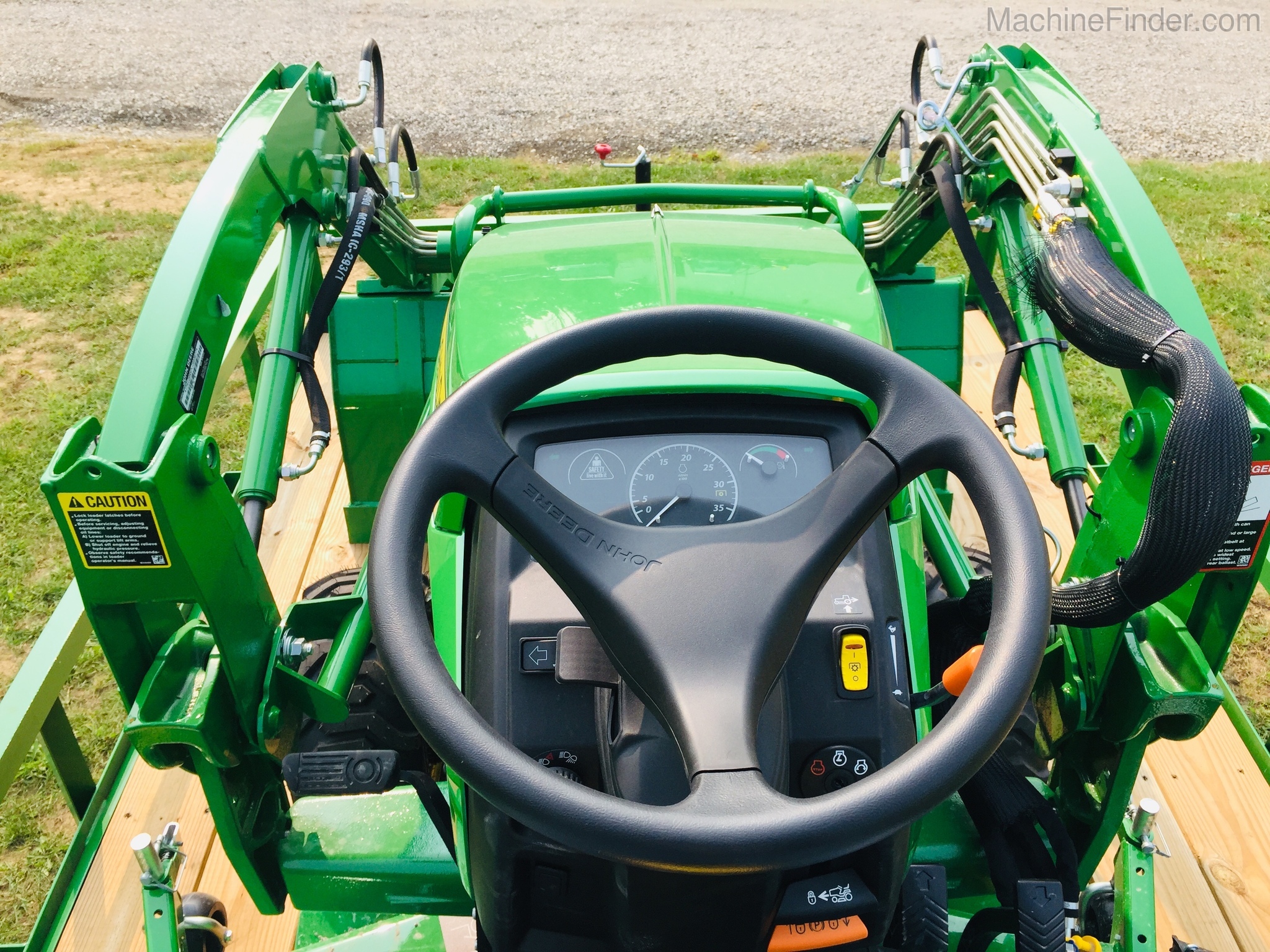 2020 John Deere 1025R Image 7