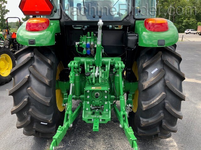 2020 John Deere 5100M Image 4