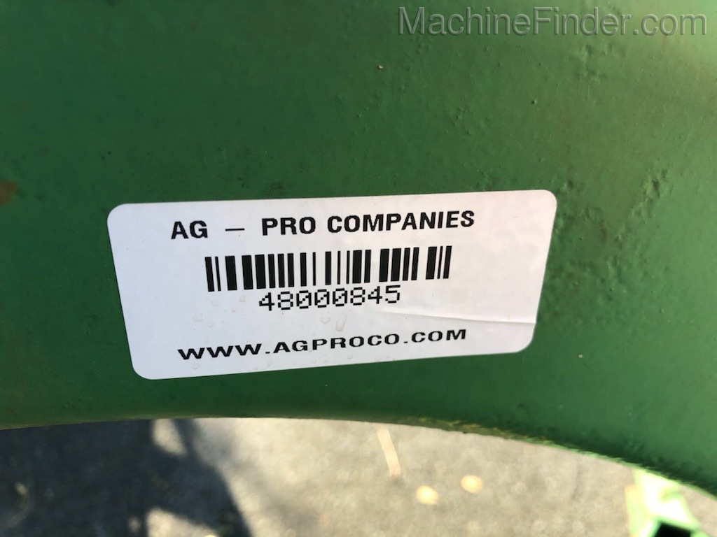 John Deere 670 Image 6