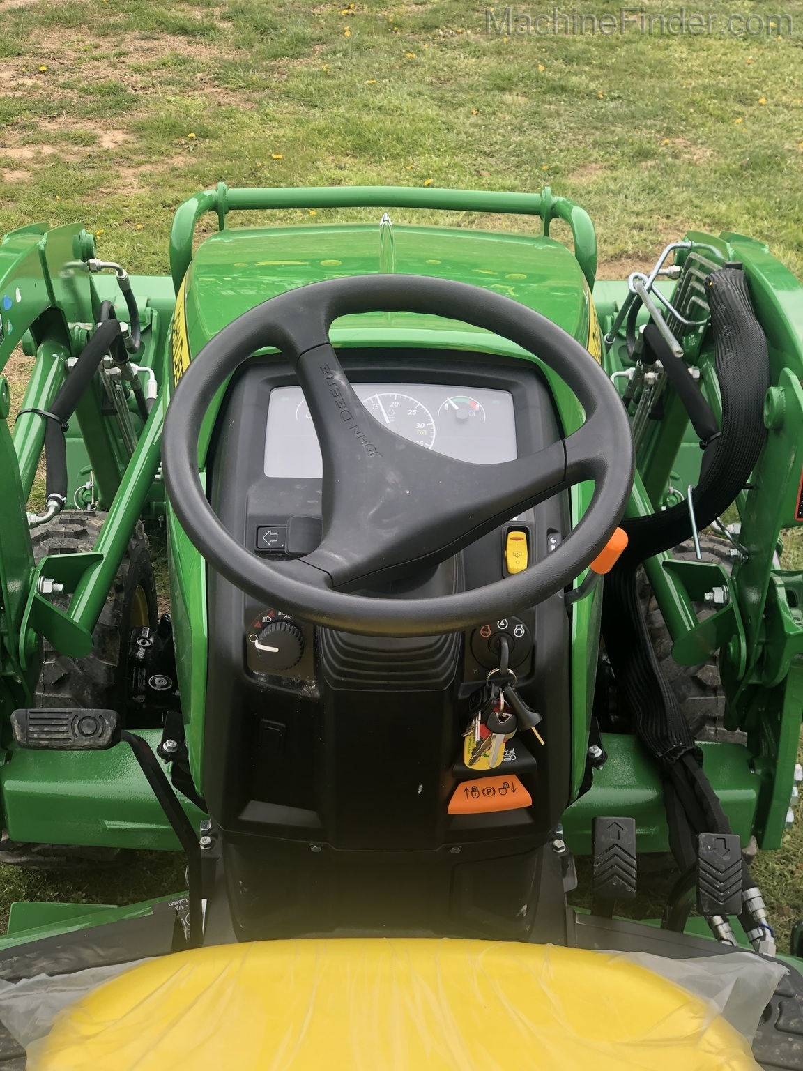 2020 John Deere 2025R Image 7