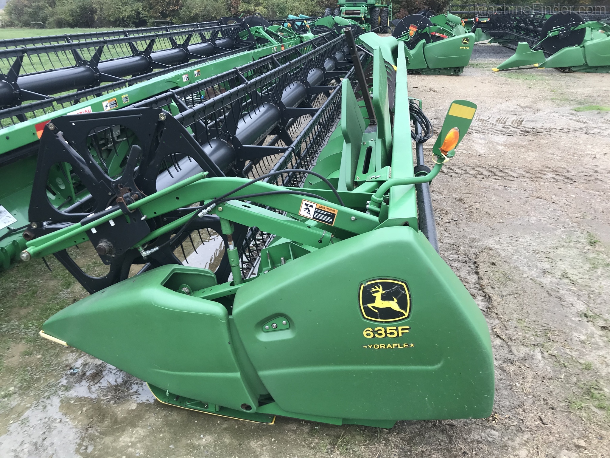 2007 John Deere 635F Image 1