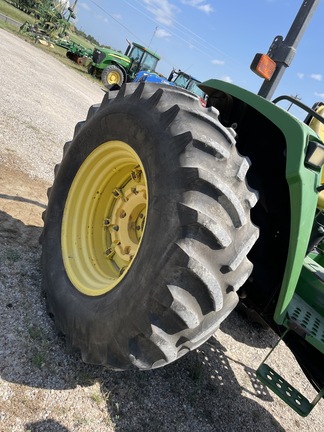 1999 John Deere 5510 Image 4