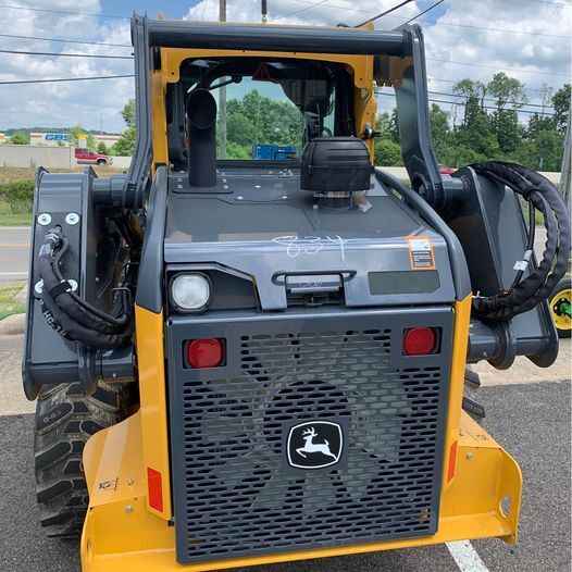 2024 John Deere 320G Skid Steer Loaders Chardon, OH