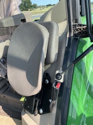 2018 John Deere 6155M Image 4