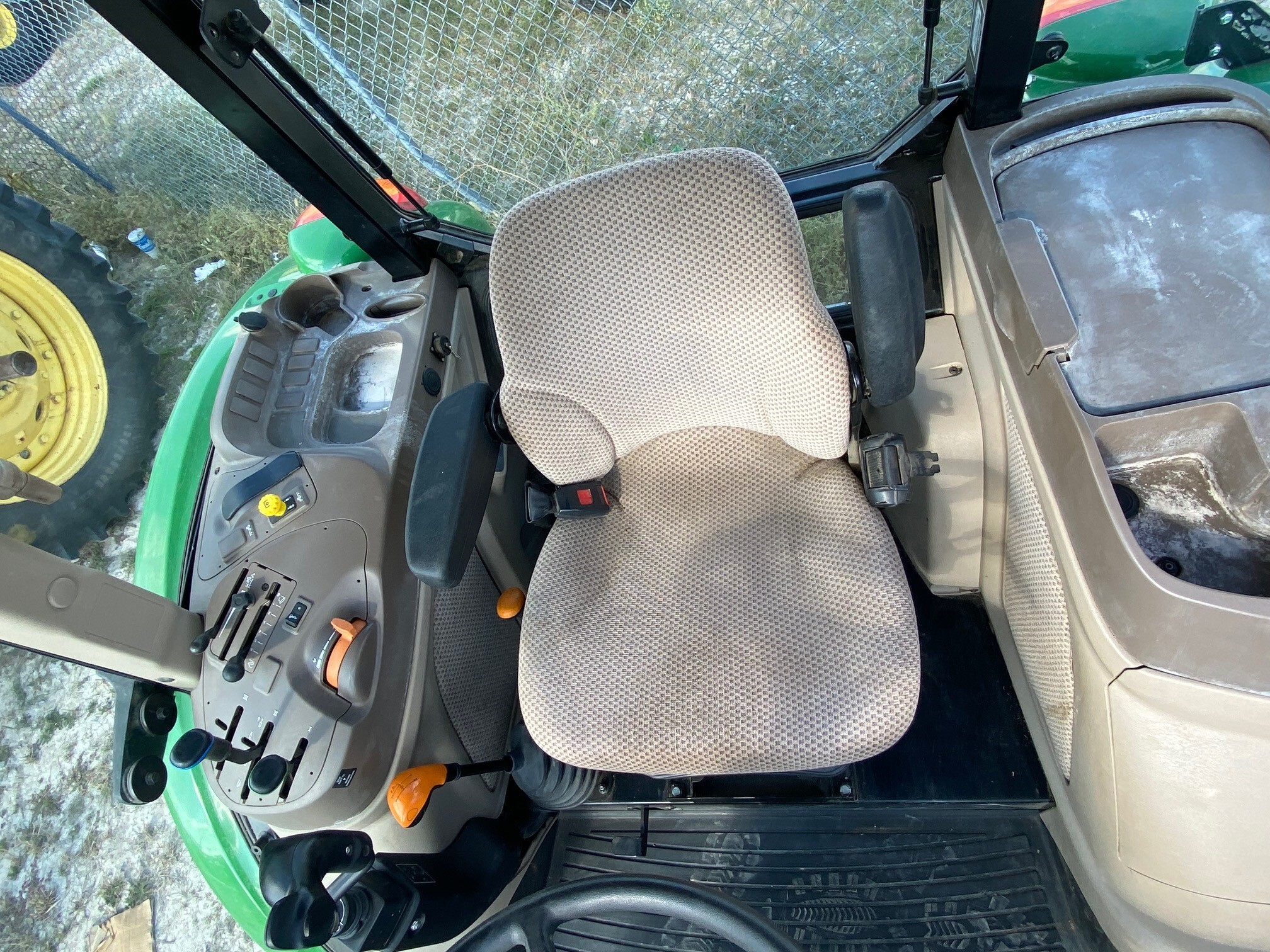 2019 John Deere 5100E Image 9