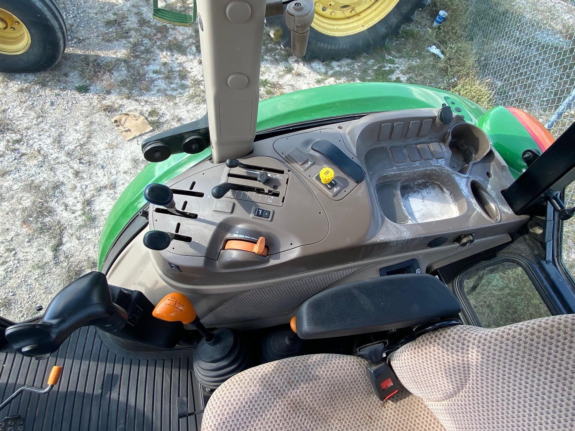 2019 John Deere 5100E Image 2