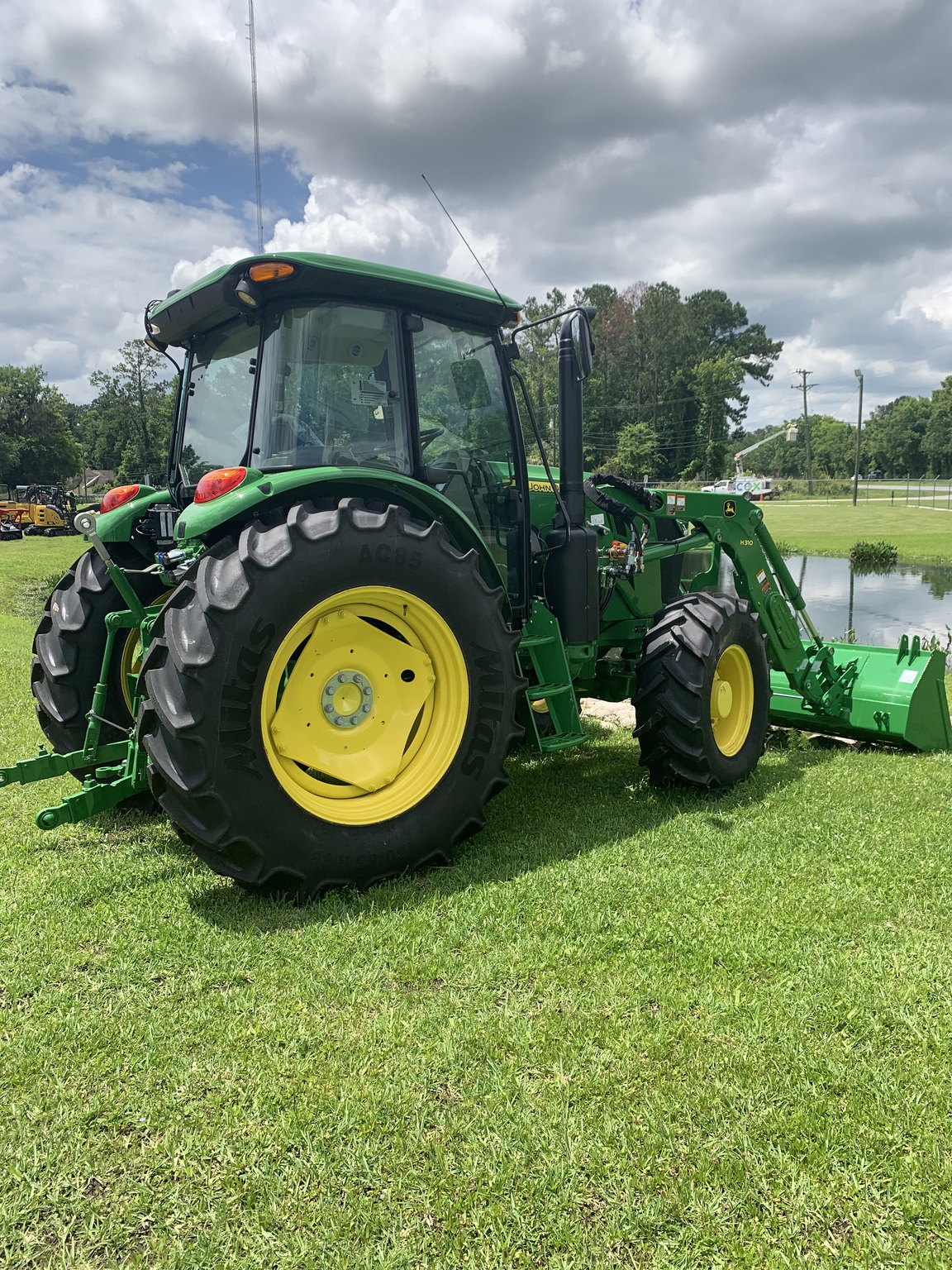 2024 John Deere 6120E Image 7