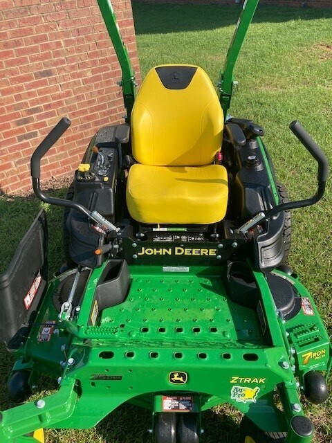 2025 John Deere Z920M Image 3
