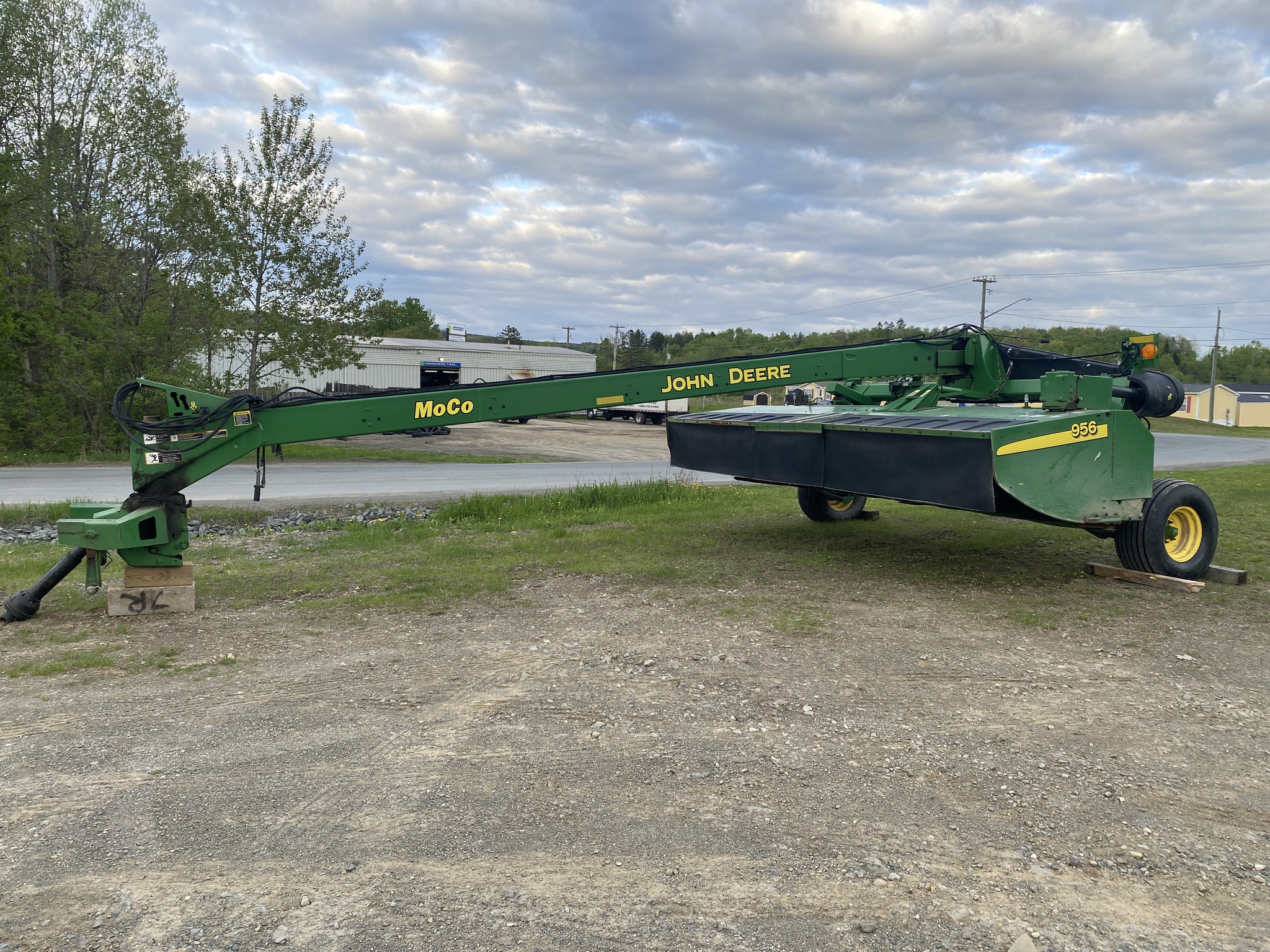 2015 John Deere 956 Image 6