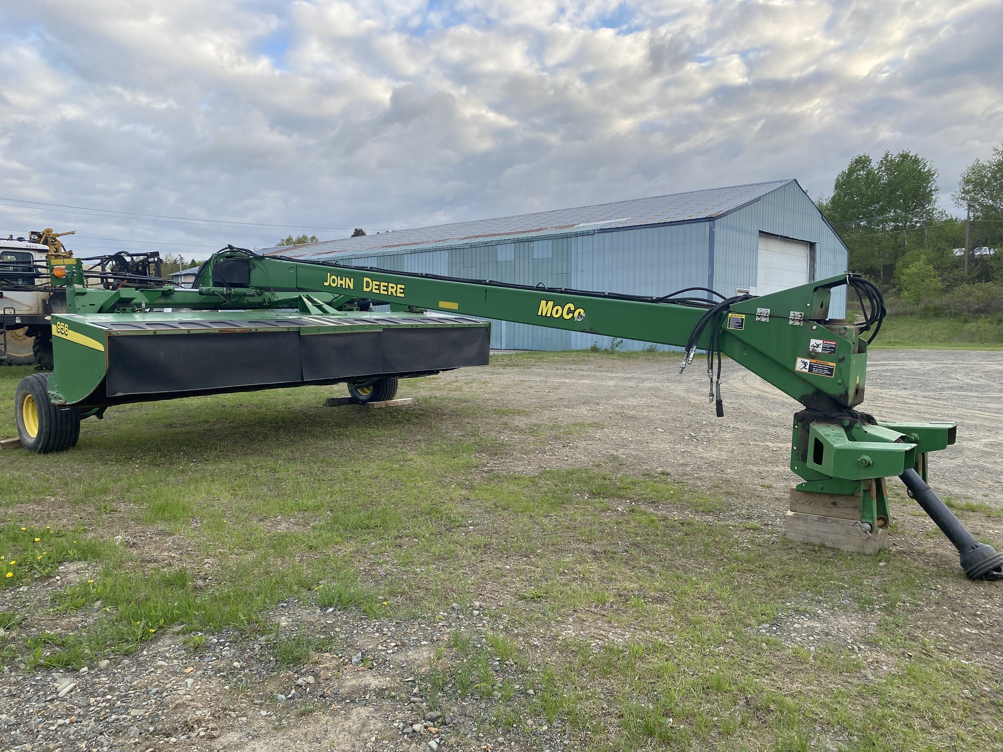 2015 John Deere 956 Image 1