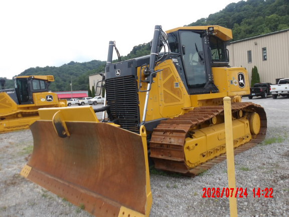 Photo of a 2023 John Deere 850L