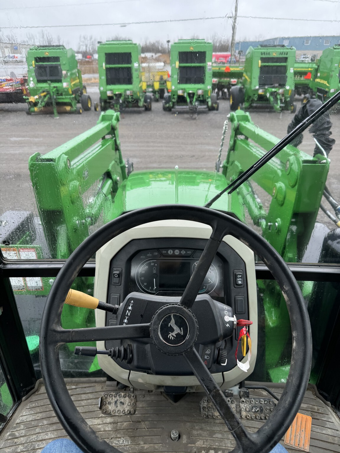 2019 John Deere 5115M Image 5