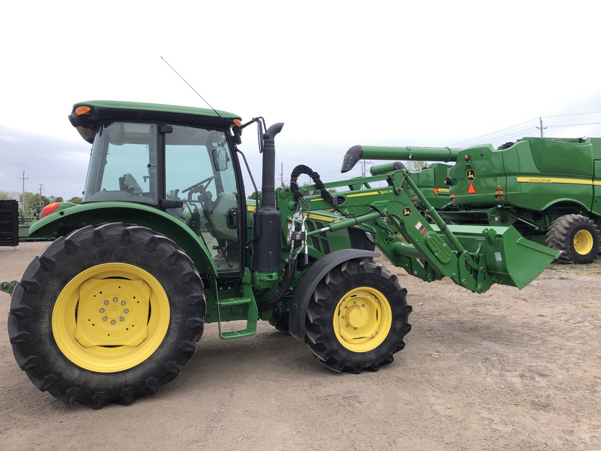 2019 John Deere 5115M Image 2