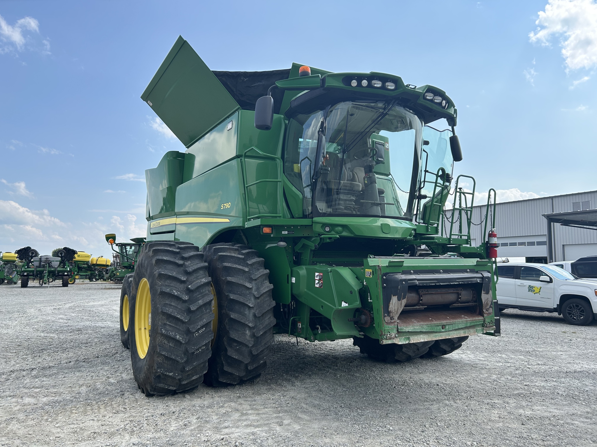 2019 John Deere S790 Image 4