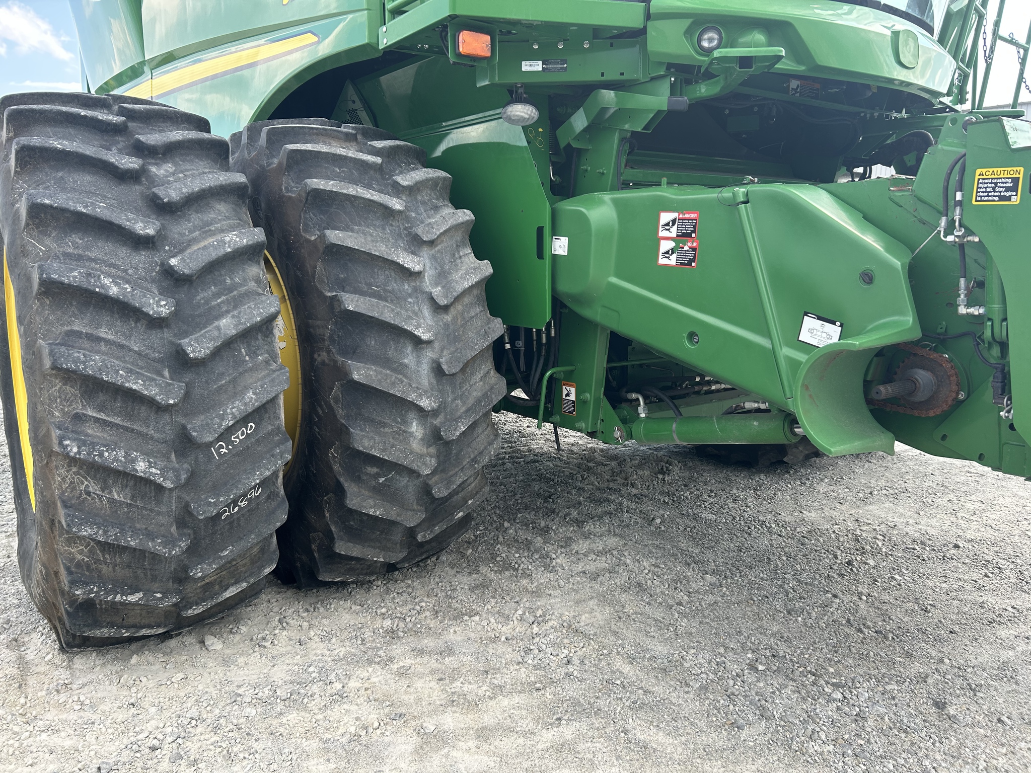 2019 John Deere S790 Image 16